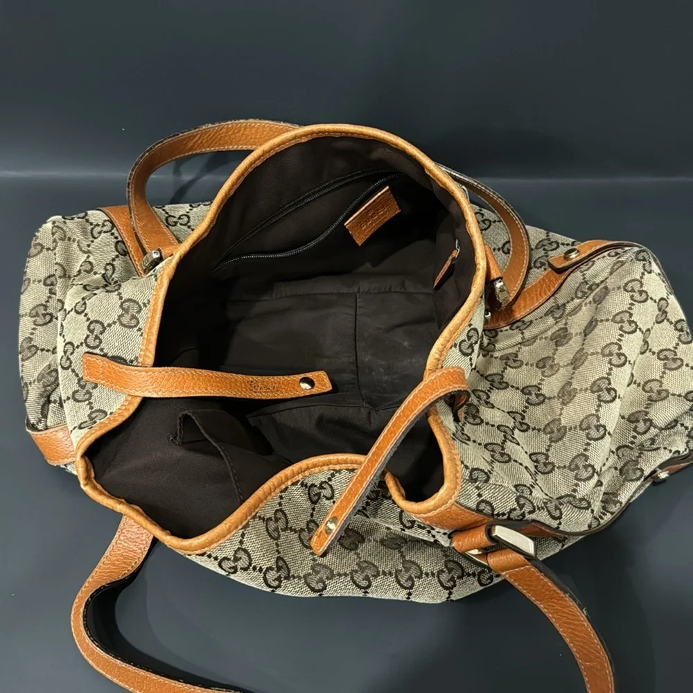 Gucci Tan and Brown Monogram Shoulder Bag - Picture 4 of 7